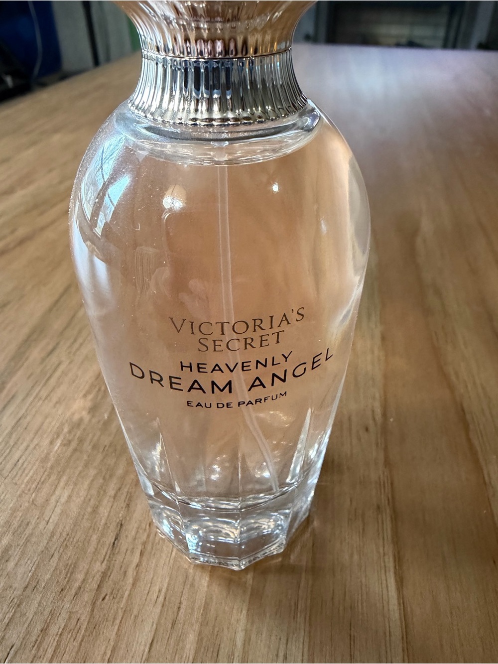 New Victoria’s Secret dream angels, heavenly perfume 3.4 ounces - Picture 2 of 2